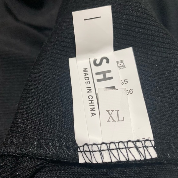 Black Lace Trim Ribbed Tank with Faux Button Details NWOT - Picture 8 of 8